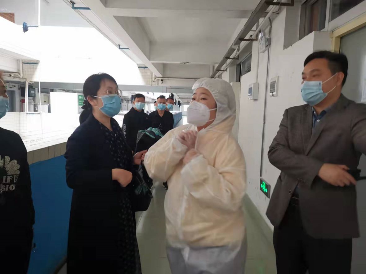 防疫不放松 演练筑防线｜新盈学校与遵医五院专家共同开展防控急应演练