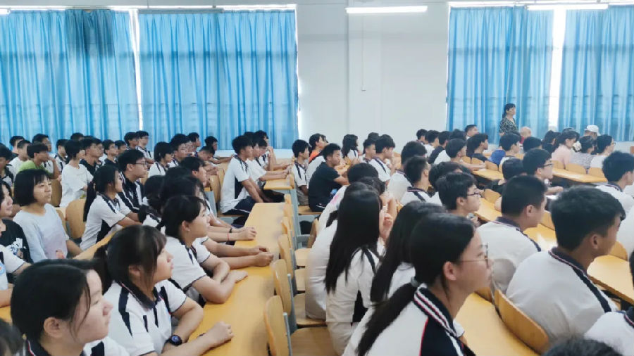 庆祝建党100周年 | 学习党史，重温入党誓词，不忘初心 ，永远跟党走