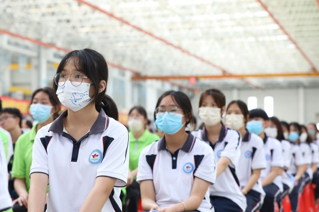 明明是学习，却玩得飞起！新盈学子工业游学，参观珠海知名企业：中航通飞+汤臣倍健