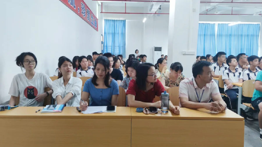庆祝建党100周年 | 学习党史，重温入党誓词，不忘初心 ，永远跟党走