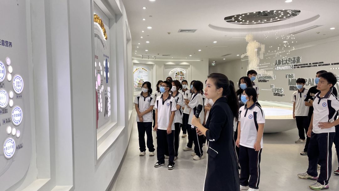 明明是学习，却玩得飞起！新盈学子工业游学，参观珠海知名企业：中航通飞+汤臣倍健
