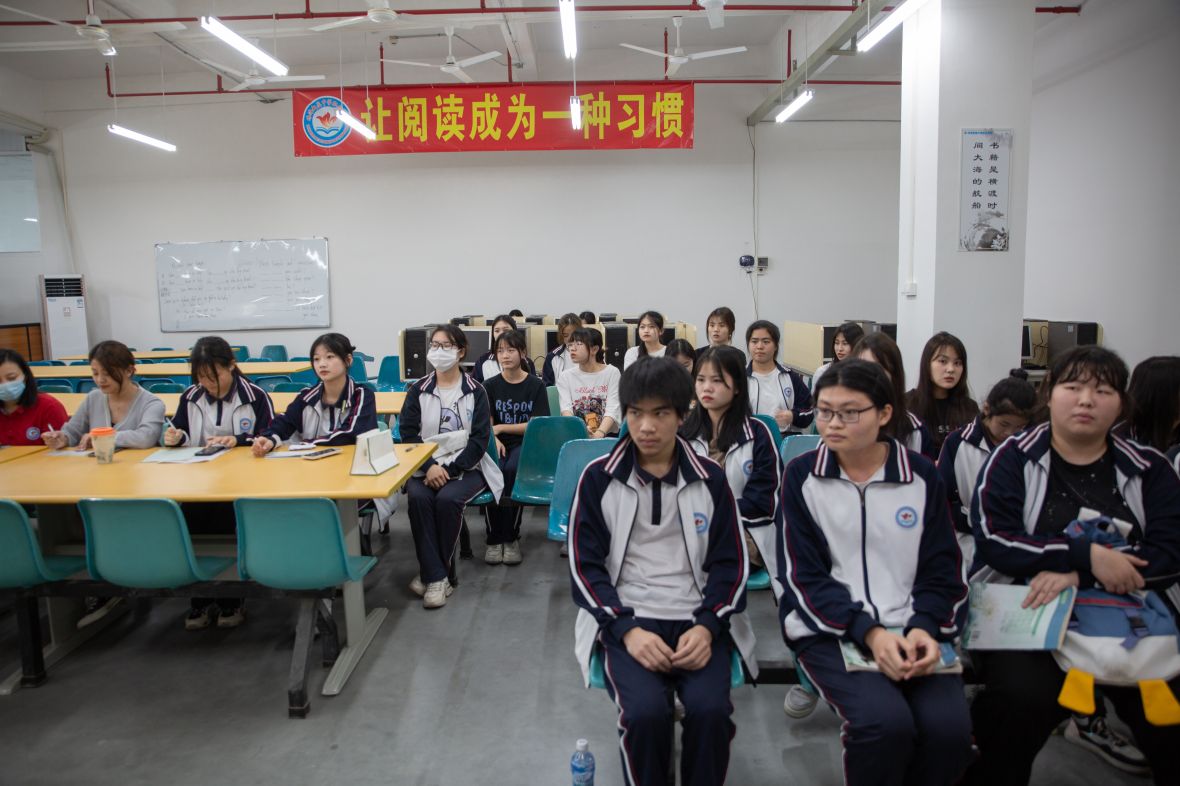诵经典华章，铸诗意青春——新盈学校中职部4.23世界读书日活动