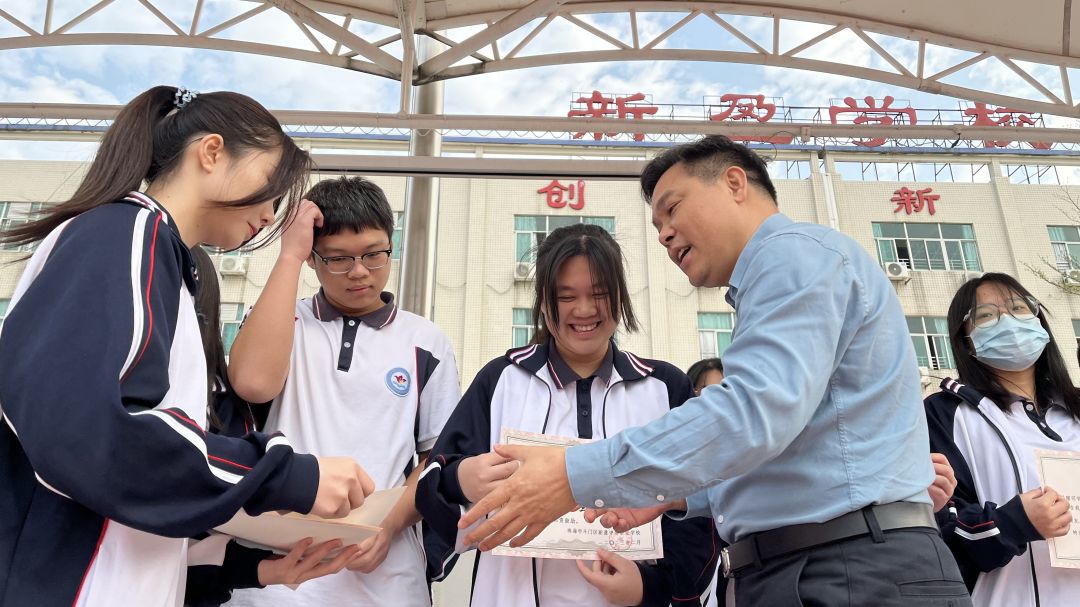 春和景明播种季，奋发图强正当时  新盈学校开学典礼意义非凡