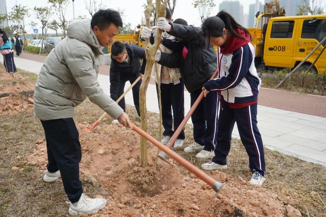 培养生态意识，传承绿色文化‖珠海新盈学校植树活动