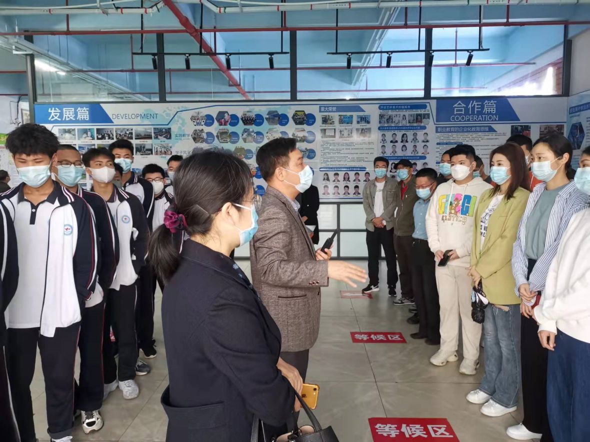 防疫不放松 演练筑防线｜新盈学校与遵医五院专家共同开展防控急应演练