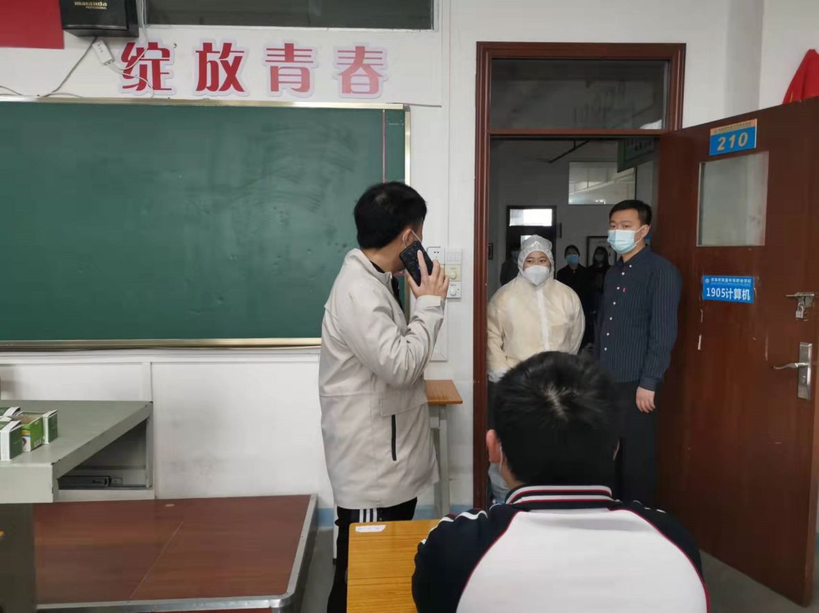 防疫不放松 演练筑防线｜新盈学校与遵医五院专家共同开展防控急应演练
