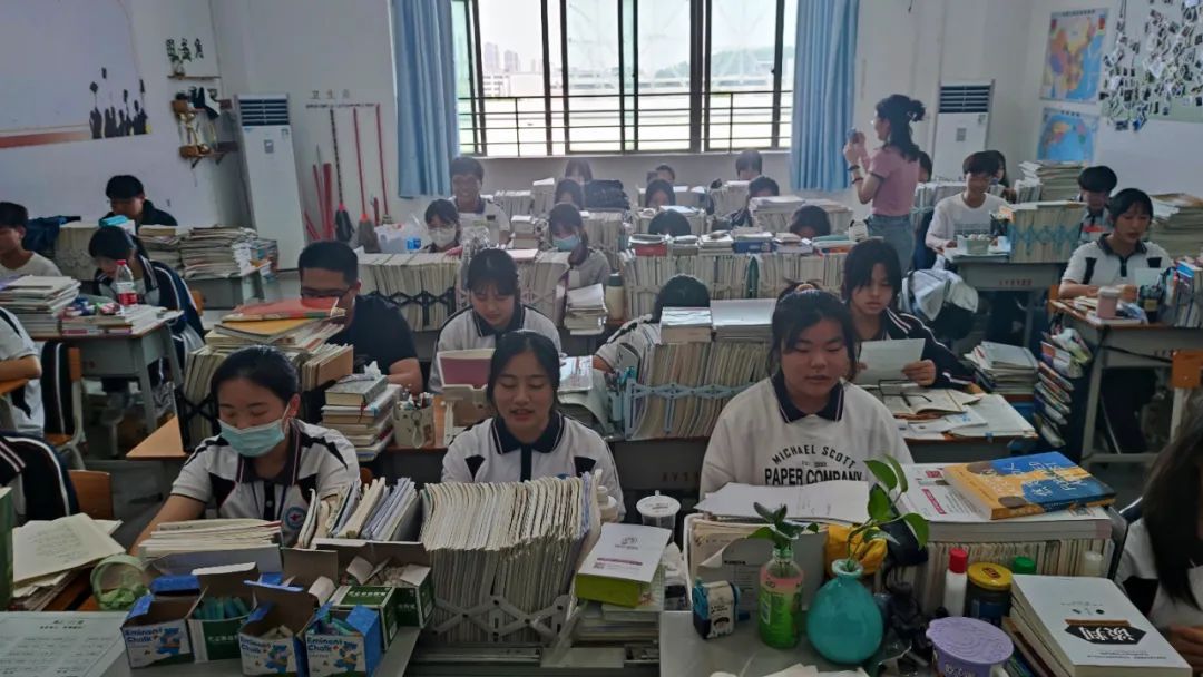 炫动青春 唱响新盈 ｜ 新盈学校校歌合唱比赛与校园歌手大赛总决赛成功举办